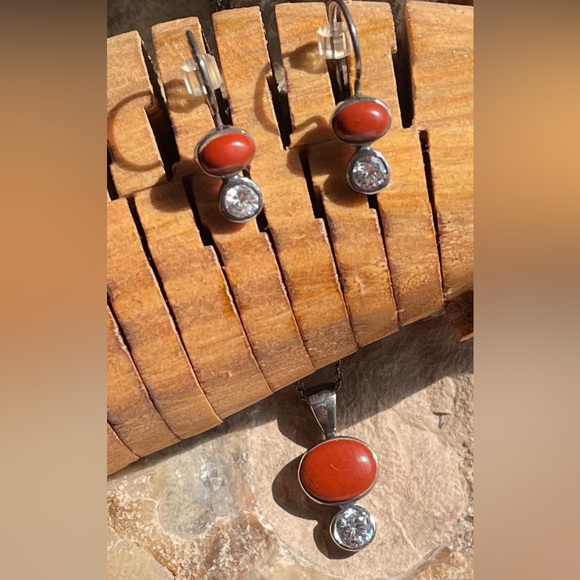 Peyote Bird Coral and Faceted White Topaz totem set - Picture 7 of 8
